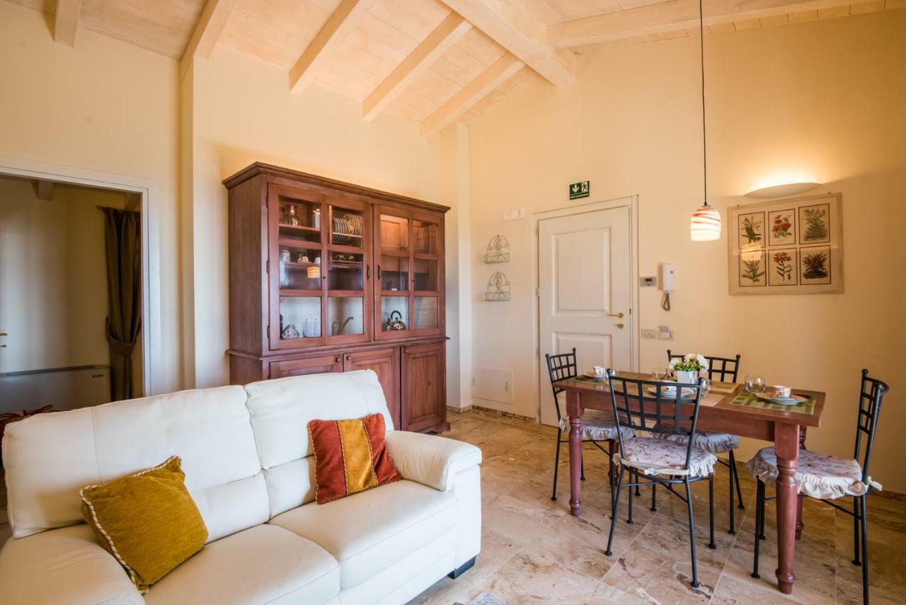 Casa Vacanze Squarcialupi Castellina in Chianti Eksteriør billede